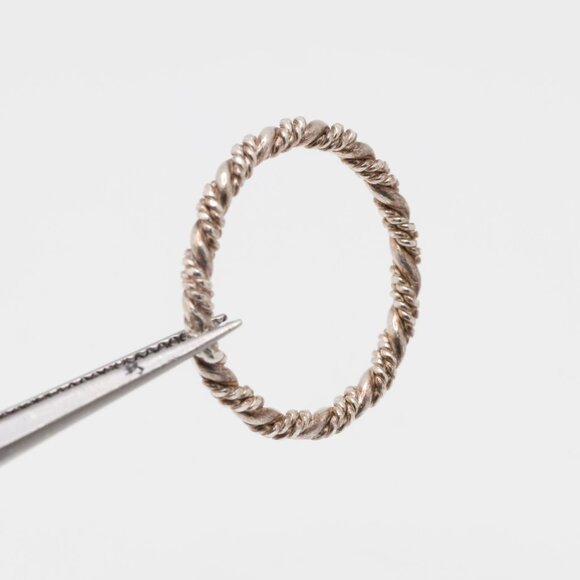 Vintage Sterling Silver Knot Ring - Picture 5 of 7